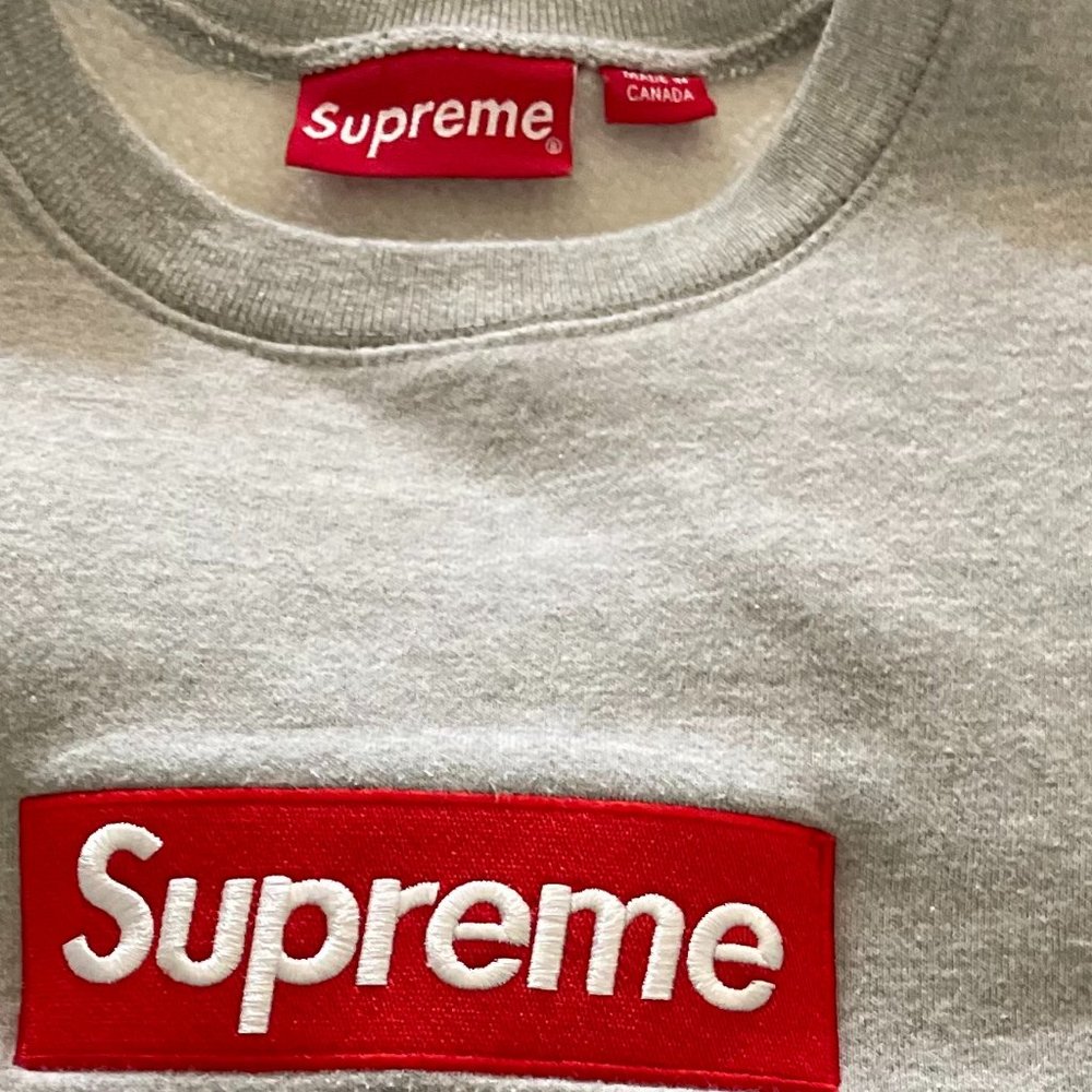AUTHENTIC Grey SUPREME SWEATSHIRT LG